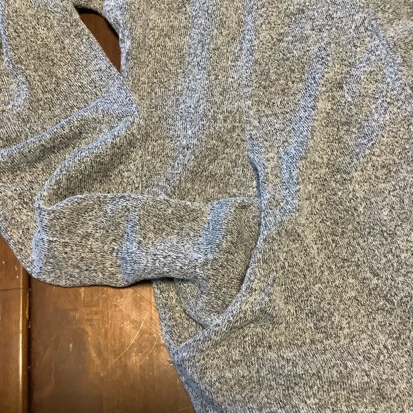 REVAMPED Cardigan with front pockets. Size M - Picture 4 of 5